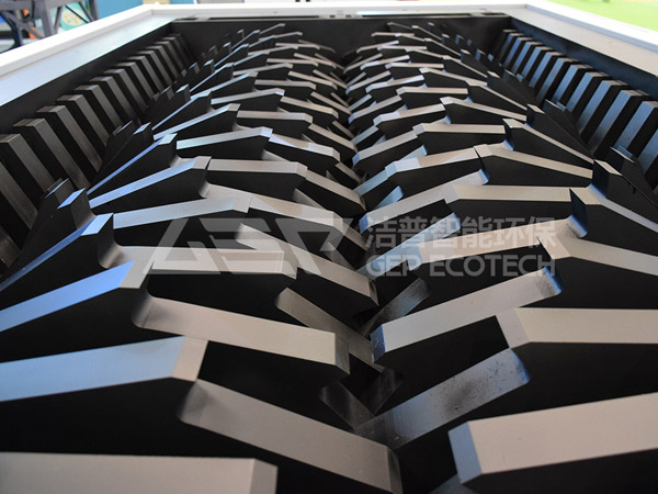 潔普大型生物質(zhì)破碎設(shè)備發(fā)往東北熱電廠，助力熱電聯(lián)產(chǎn)燃料處置！