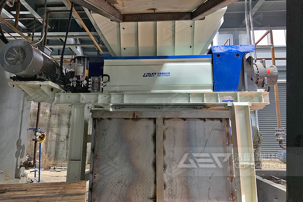 河南200L鐵皮油桶破碎處置項(xiàng)目