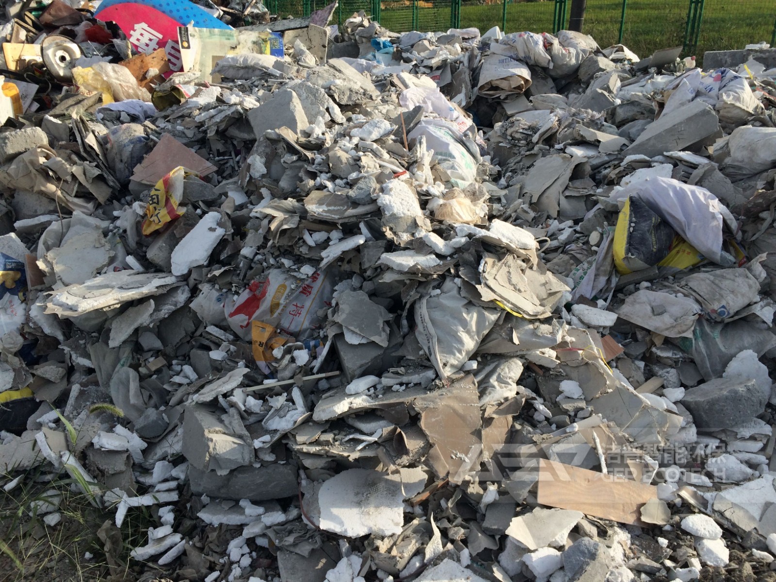 建筑裝修垃圾原料