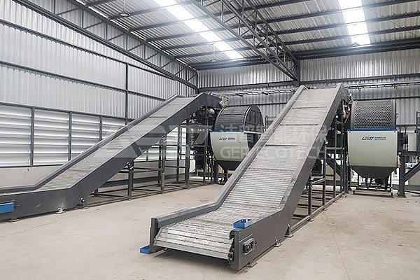 一臺(tái)廢舊輪胎破碎機(jī)多少錢？