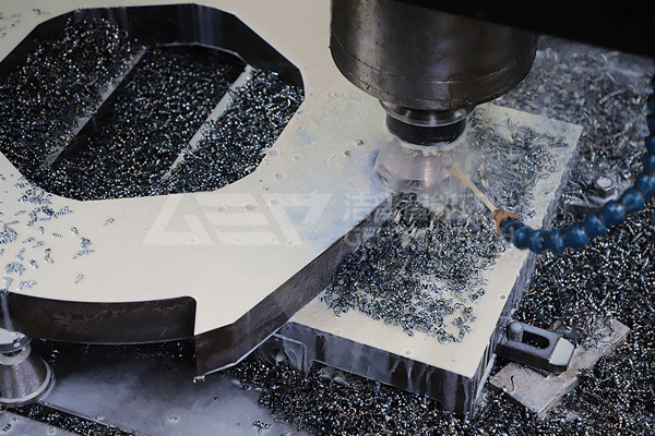 哪一種雙軸撕碎機的刀片材質(zhì)更好呢？