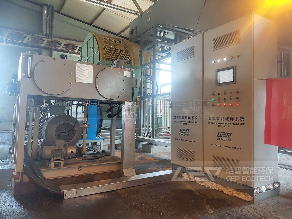 廢舊輪胎做替代燃料現(xiàn)場(chǎng)