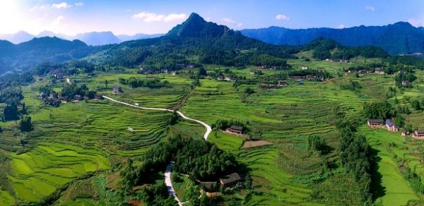 2018年河南清理932萬噸農(nóng)村垃圾 助力美麗鄉(xiāng)村建設