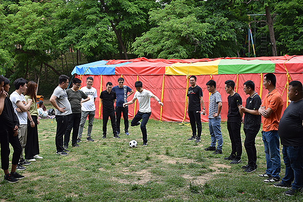 仲夏草木長，團(tuán)建好時(shí)光