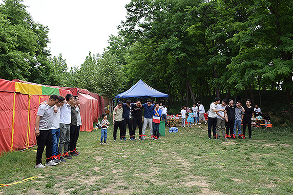 仲夏草木長，團(tuán)建好時(shí)光