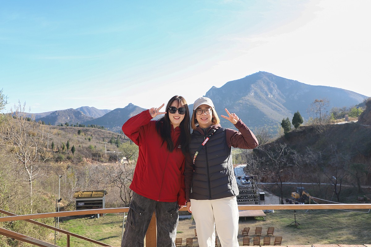 秋日?qǐng)F(tuán)建