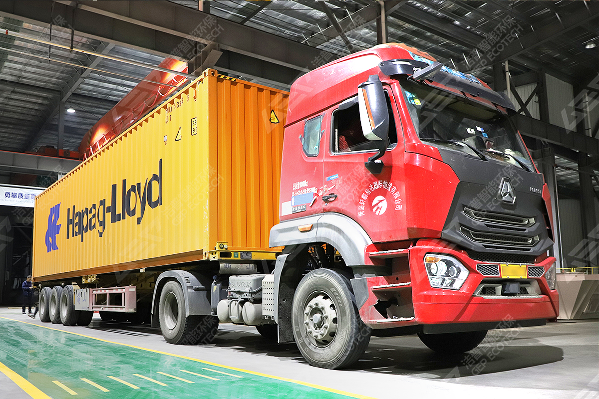 輪胎撕碎機(jī)發(fā)貨