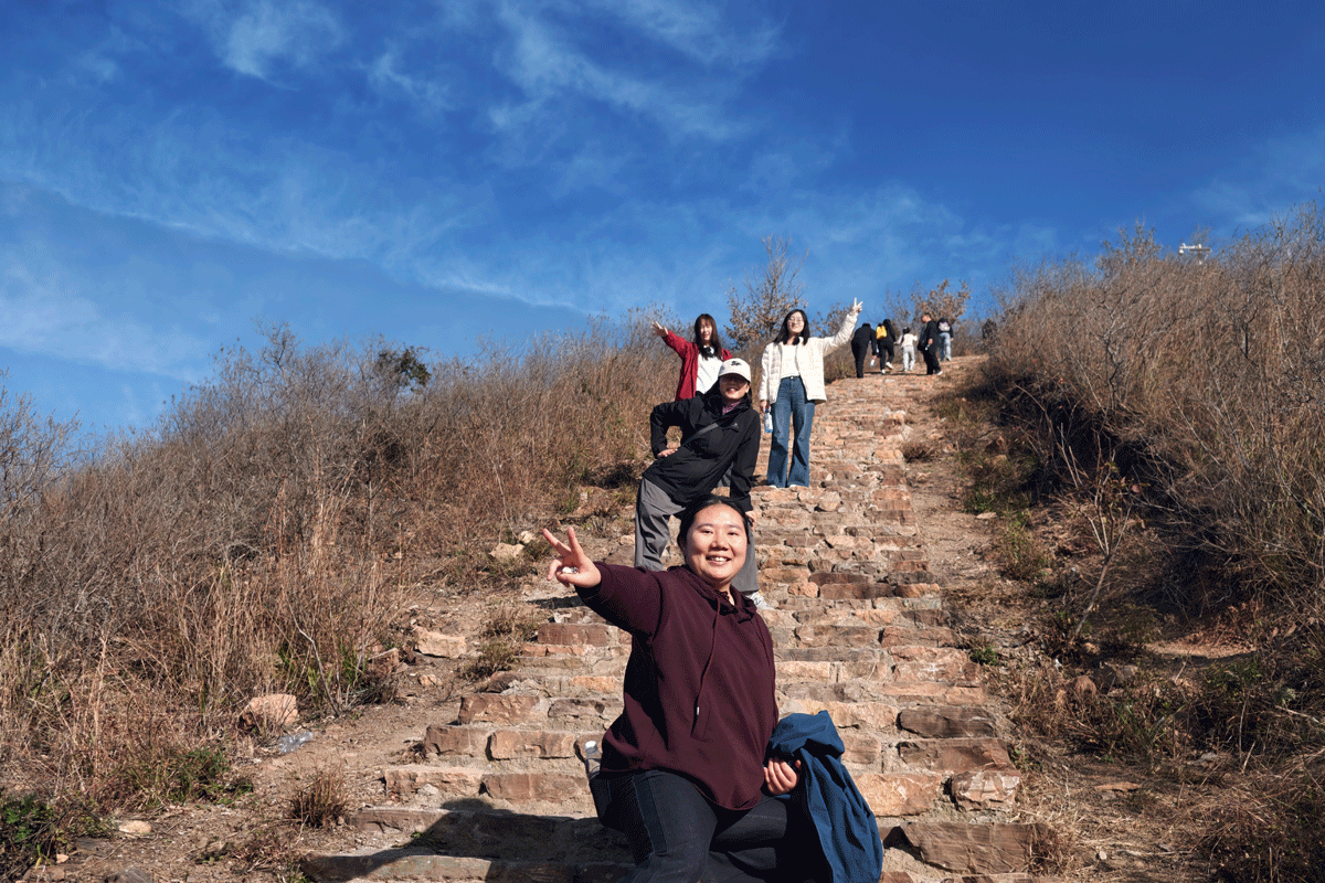 秋日?qǐng)F(tuán)建