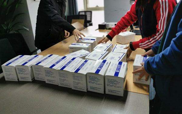 守望相助！潔普智能環(huán)保向海外合作伙伴分批贈送防疫物資