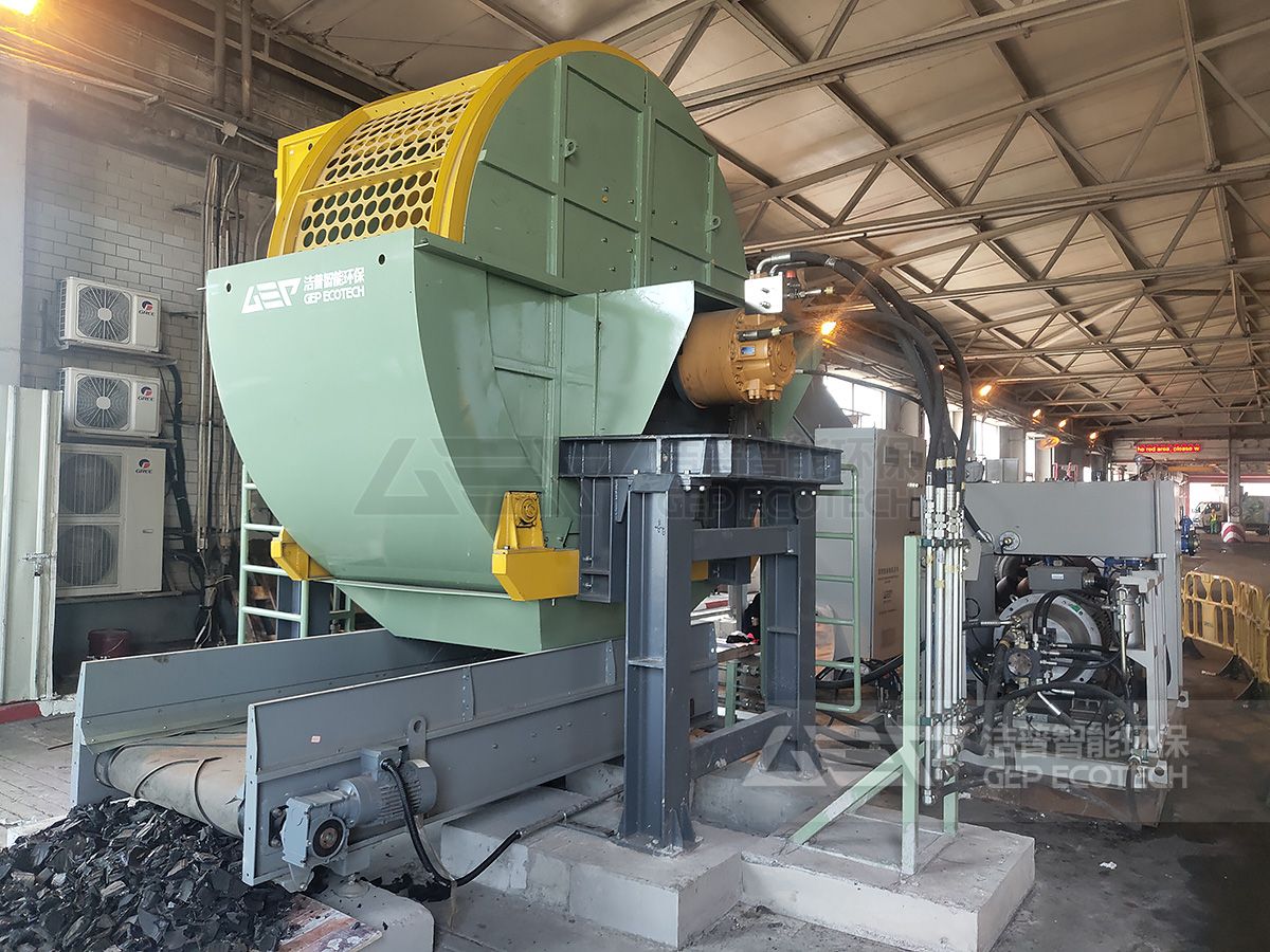 橡膠輪胎雙軸剪切式破碎機(jī)