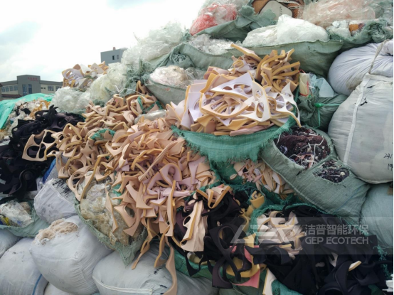 皮革、布料、織物邊角料