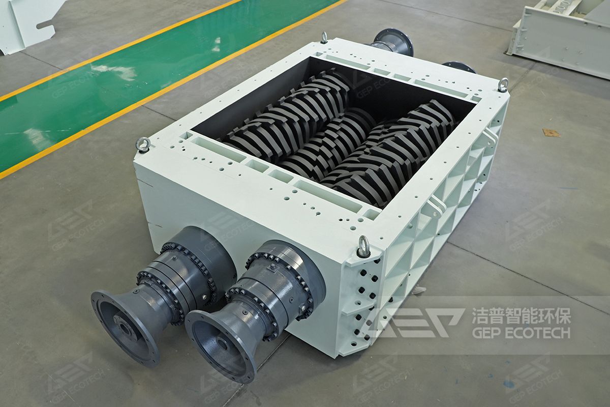 GF四軸撕碎機(jī)